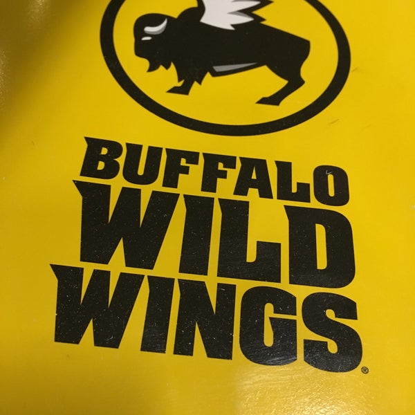 Buffalo Wild Wings Av. Miguel Alemán 108