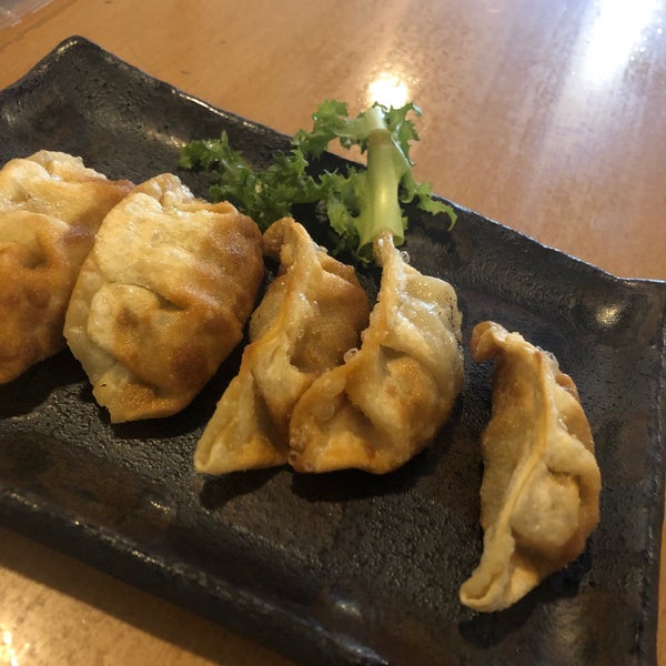 Das Foto wurde bei Ariyoshi Japanese Restaurant von Masayo K. am 6/26/2019 aufgenommen
