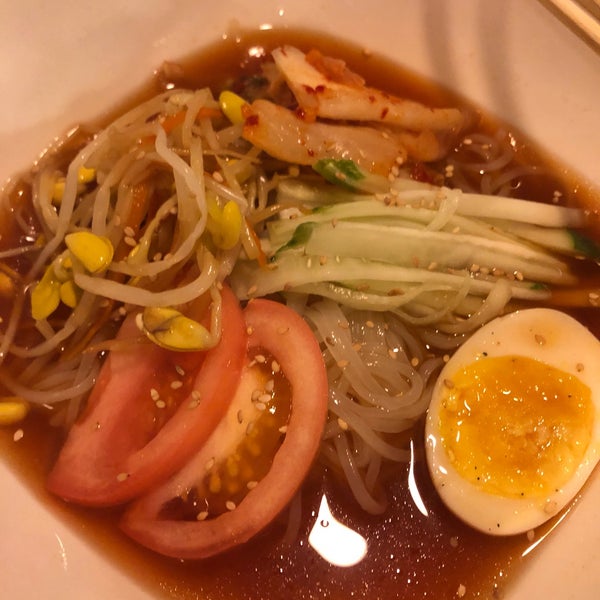 Das Foto wurde bei Ariyoshi Japanese Restaurant von Masayo K. am 6/22/2019 aufgenommen