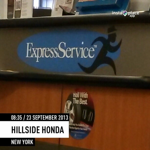 Foto tirada no(a) Hillside Honda por Masayo K. em 9/23/2013