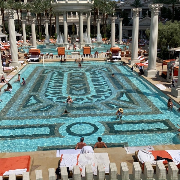 caesars palace pool