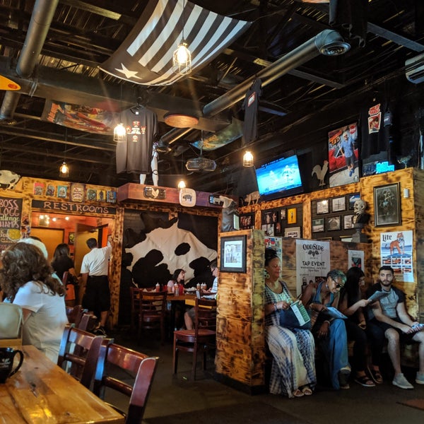 Photo taken at Meat. Southern B.B.Q. &amp; Carnivore Cuisine by Dave V. on 8/3/2019