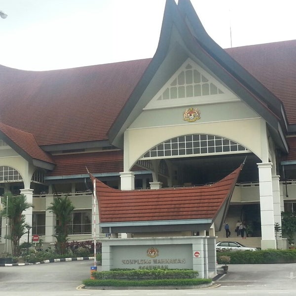 Lelaki Berpakaian Wanita Mahkamah Persekutuan Ketepikan Keputusan Mahkamah Rayuan
