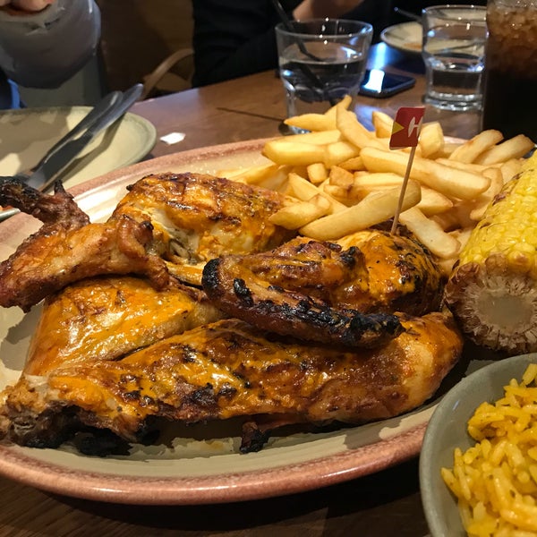 Photo taken at Nando&#39;s by Kluay 🌸✨🌼 A. on 1/11/2018