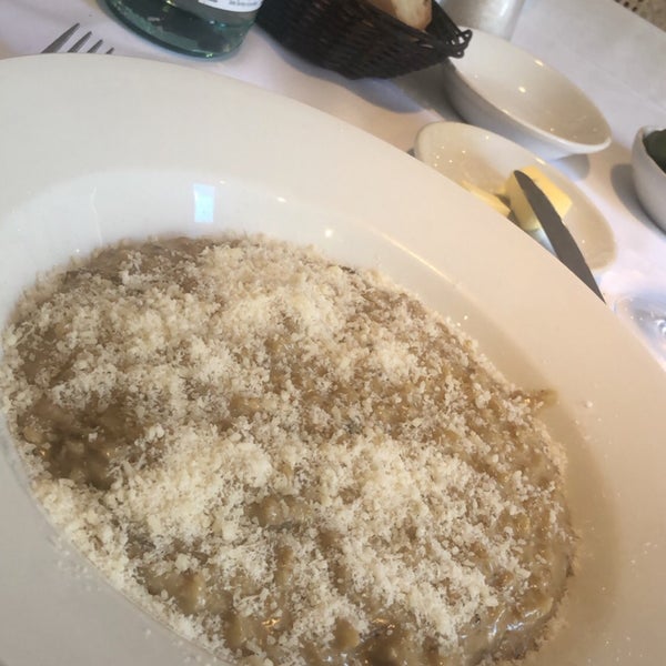 9/25/2019 tarihinde Mees A.ziyaretçi tarafından Montpeliano Restaurant'de çekilen fotoğraf