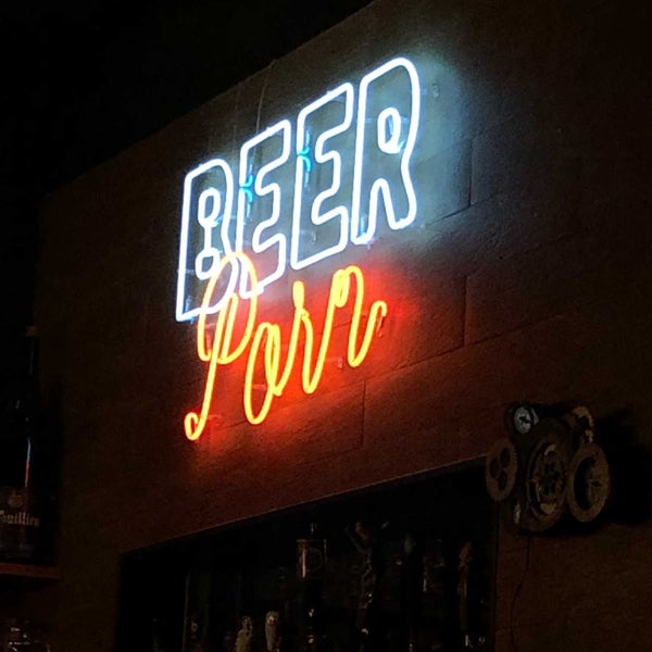 Foto tirada no(a) Pub Escondido, CA por Renee J. em 8/22/2019