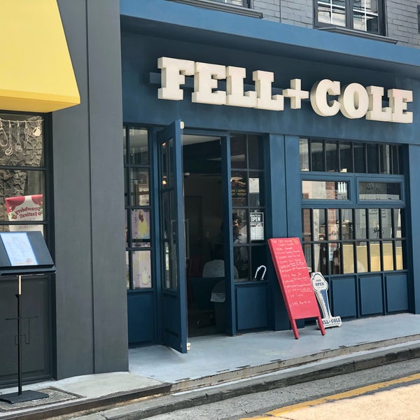 Photo taken at FELL+COLE by 동욱 김. on 6/2/2018