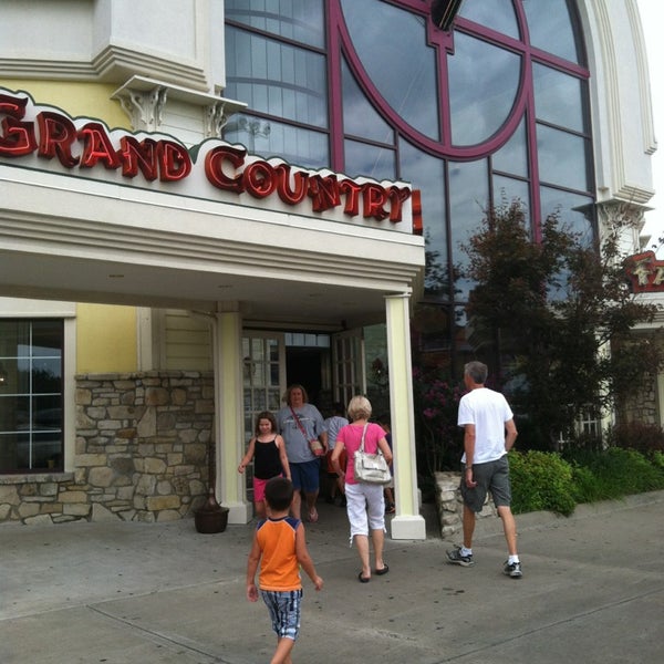 grand country buffet