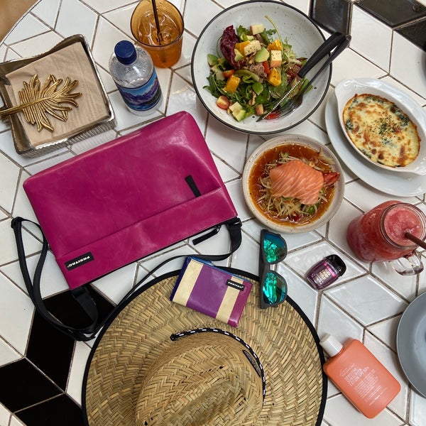 Cave Beach Club Amphoe Bang Lamung, Chonburi