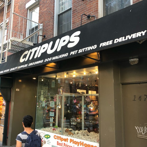 9/4/2018 tarihinde Nate F.ziyaretçi tarafından Citipups Chelsea'de çekilen fotoğraf