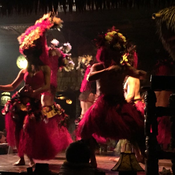 รูปภาพถ่ายที่ Mai-Kai Restaurant and Polynesian Show โดย Nate F. เมื่อ 2/2/2016
