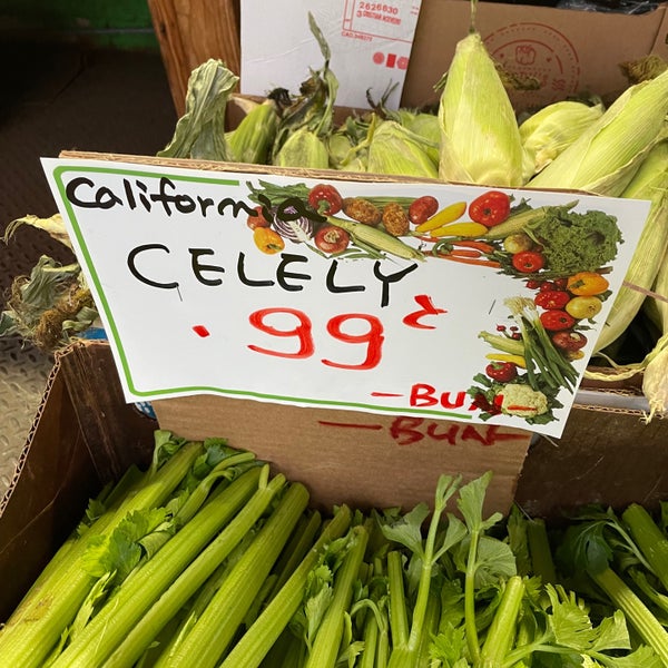 Isaac Apple Farm Grocery Store in Kensington