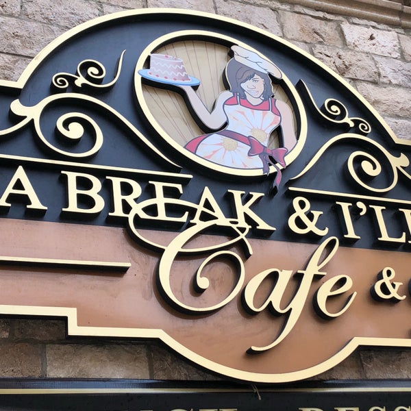 8/17/2018에 Nate F.님이 Take A Break &amp; I’ll Bake Cafe &amp; Creperie에서 찍은 사진