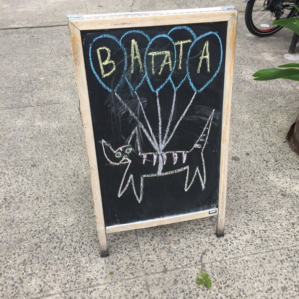 รูปภาพถ่ายที่ Batata Pita Bar โดย Nate F. เมื่อ 5/3/2017