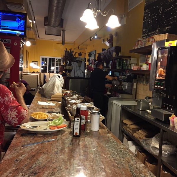 6/15/2015にNate F.がDaisy&#39;s Dinerで撮った写真