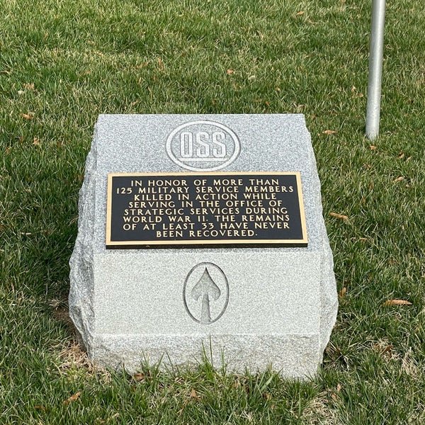 Foto diambil di Arlington National Cemetery oleh Nate F. pada 2/25/2023