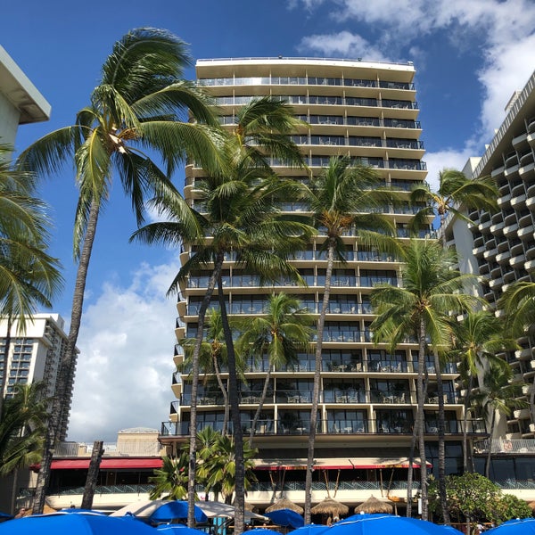 2/24/2020 tarihinde Nate F.ziyaretçi tarafından Outrigger Waikiki Beach Resort'de çekilen fotoğraf