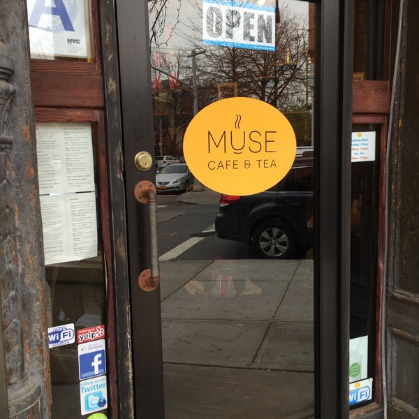 Das Foto wurde bei Muse Coffee &amp; Tea von Nate F. am 12/9/2015 aufgenommen