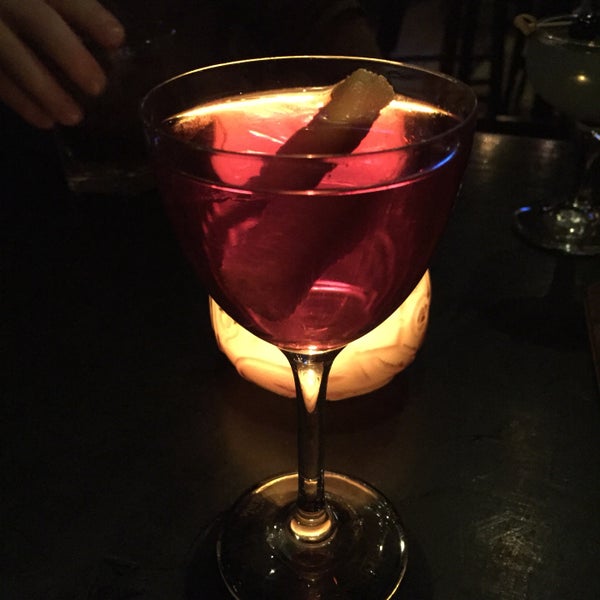 boulevardier cocktail: bourbon, sweet vermouth, campari