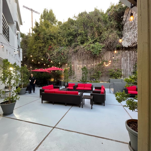 Photo prise au Courtyard Los Angeles Century City/Beverly Hills par Nate F. le6/14/2022