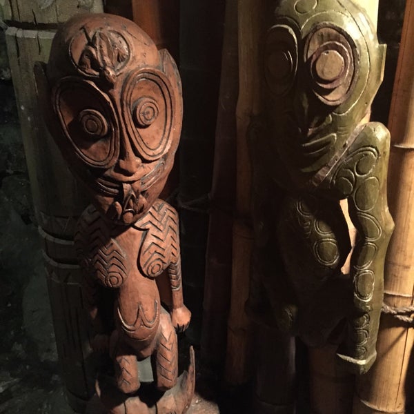 2/2/2016にNate F.がMai-Kai Restaurant and Polynesian Showで撮った写真