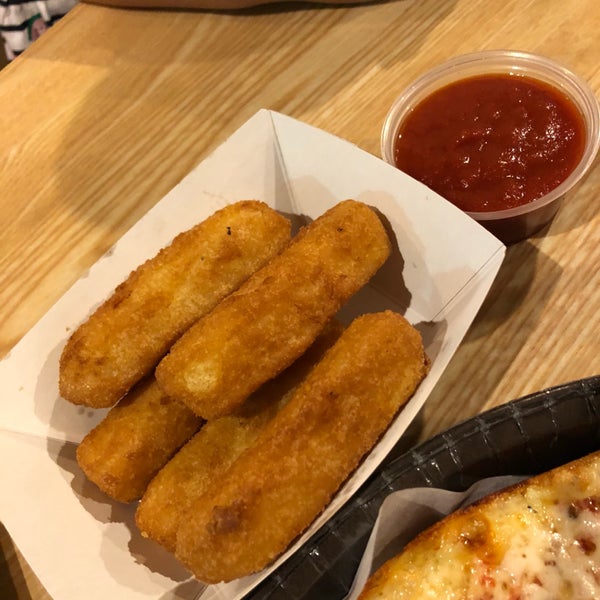 deep fried mozzarella sticks with a nice marinara sauce