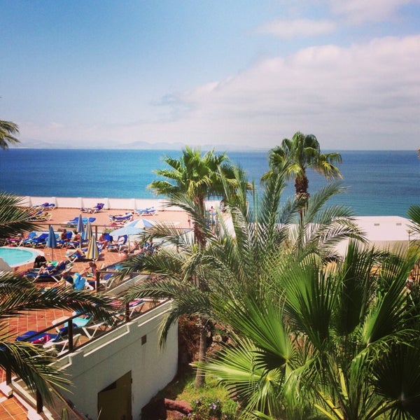 Foto tomada en Sandos Papagayo Beach Resort Lanzarote  por Melinda J. el 7/7/2013