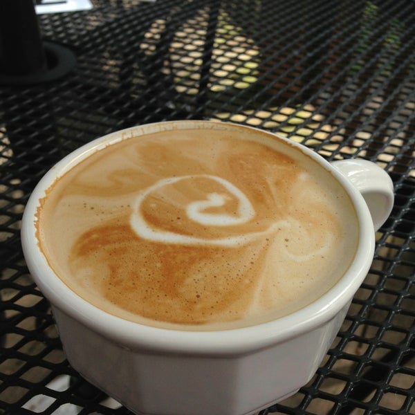 8/25/2013にOlivia C.がPemberton Coffeehouseで撮った写真