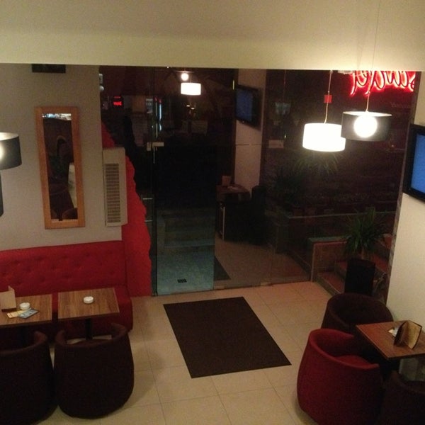 scarlet coffee bar