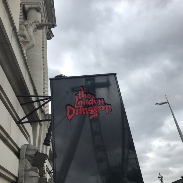 Photo taken at The London Dungeon by Lubna A. on 3/13/2019