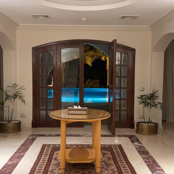 Foto scattata a Mövenpick Resort Sharm el Sheikh da MSHARI il 5/3/2022