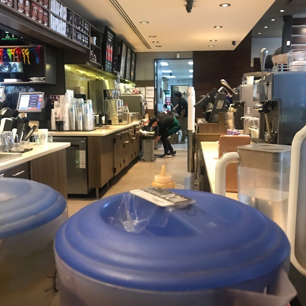 Foto scattata a Starbucks da Samir F. il 11/3/2019