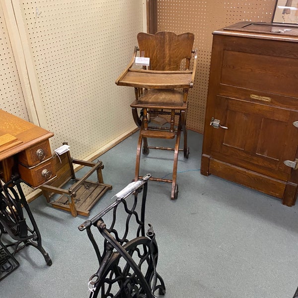 St. Jacobs Antiques Market - Antique Shop in St. Jacobs