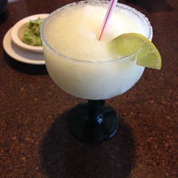 Das Foto wurde bei Guadalajara Mexican Restaurant von Dustin am 7/5/2014 aufgenommen
