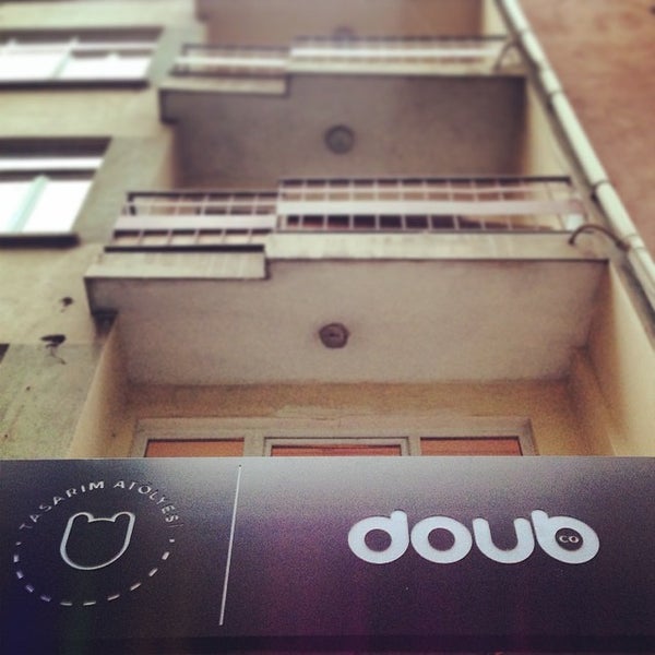 รูปภาพถ่ายที่ Doub.co โดย Berkay S. เมื่อ 5/9/2014