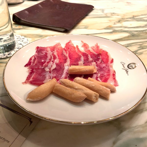 12/10/2019 tarihinde Zayed K.ziyaretçi tarafından Chefs Club by Food &amp; Wine NY'de çekilen fotoğraf