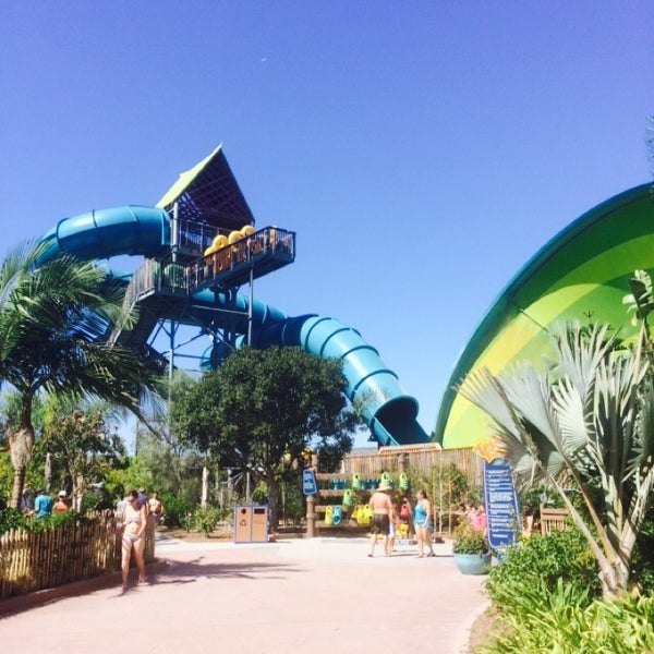 Photo taken at Aquatica San Diego, SeaWorld&#39;s Water Park by Louie L. on 9/21/2014