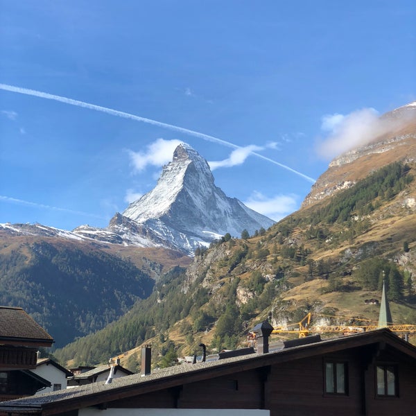 Incredible spa, view of the Matterhorn, and central location! Breakfast included and was delicious