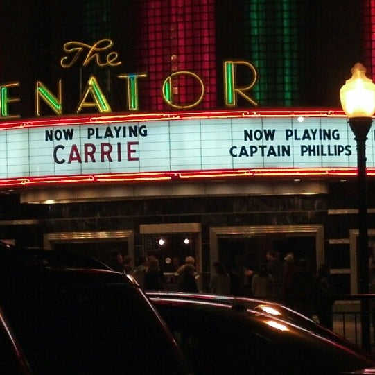 Foto diambil di The Senator Theatre oleh Lisa S. pada 10/19/2013