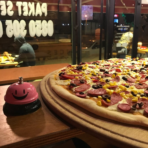 pizza world - Pizzeria