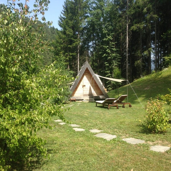 รูปภาพถ่ายที่ Camping Bled โดย Celestilla C. เมื่อ 8/9/2013