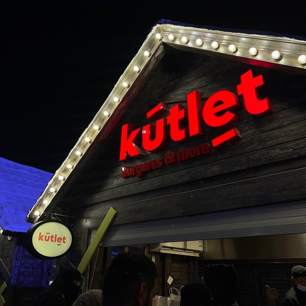 รูปภาพถ่ายที่ Kutlet โดย HQ 🐢 เมื่อ 12/5/2021