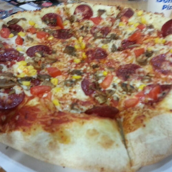 dominos pizza kuşadası
