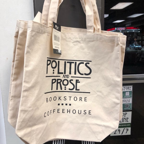 9/23/2019 tarihinde Bill A.ziyaretçi tarafından Politics &amp; Prose Bookstore'de çekilen fotoğraf