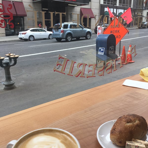 Marché St Honoré четверостишие