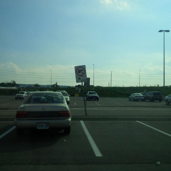 Milton Carpool Lot / GO Park & Ride 4 tips from 169 visitors