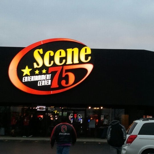 Photo prise au Scene75 Entertainment Center par Edward Y. le11/24/2012