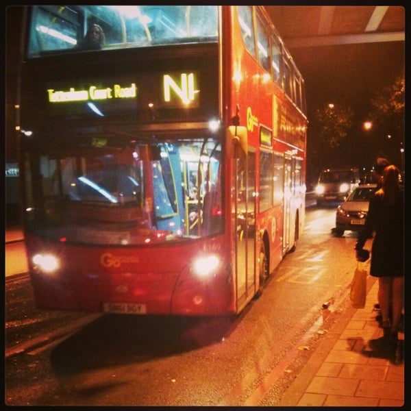 buses from elephant and castle