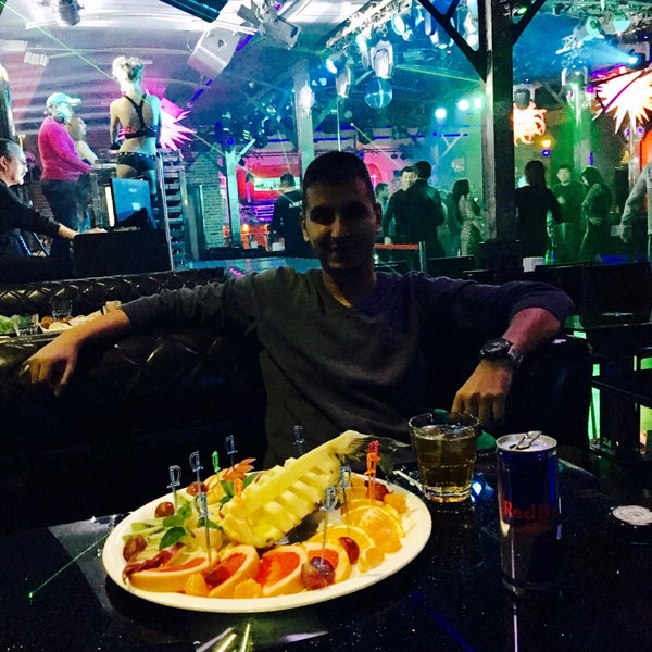 11/27/2016에 Tolga Ç.님이 Retro Metro Night Club에서 찍은 사진