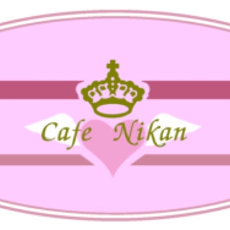 รูปภาพถ่ายที่ Café Nikan โดย Christian R. เมื่อ 9/6/2013